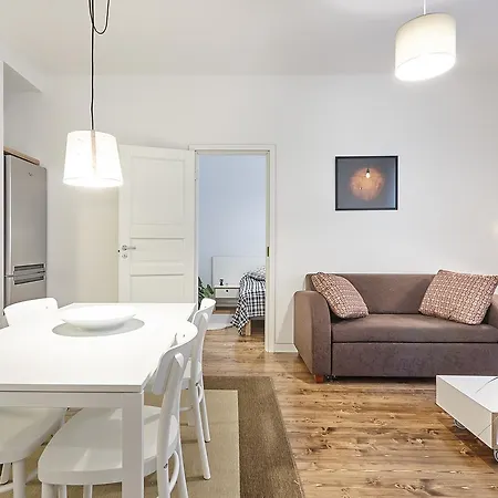 In Apartman *