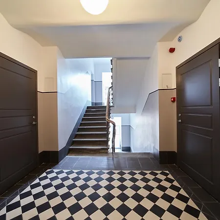 In Apartman *